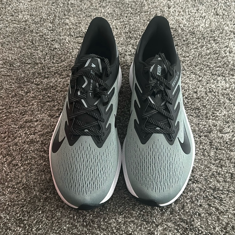 Nike Men’s Zoom Windflo 7